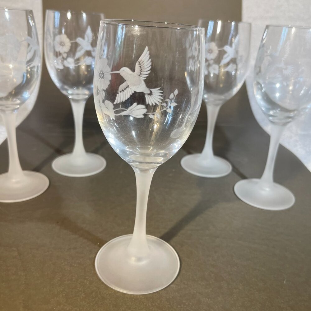 AVON Hummingbird Collection Crystal Wine Glasses Set of 5 Etched (365)